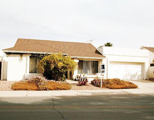 916 E Bluefield Ave., Phoenix, AZ 85022