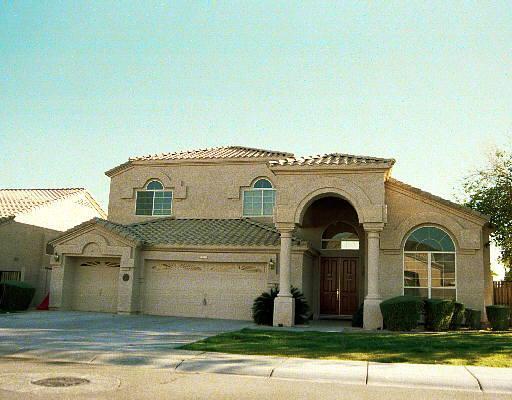 735 W Amberwood Dr., Phoenix, AZ 85045