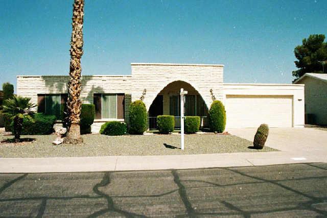 15637 N Meadow Park Dr., Sun City, AZ 85351