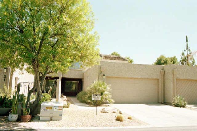 19 E Redondo Dr., Tempe, AZ 85282