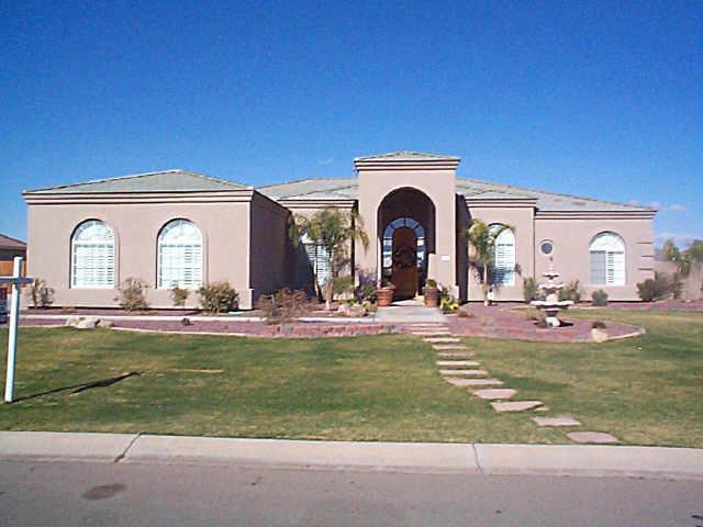 2982 E Robin Ln., Gilbert, AZ 85236