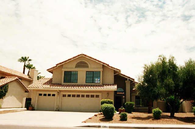 1201 E Divot Dr., Tempe, AZ 85283