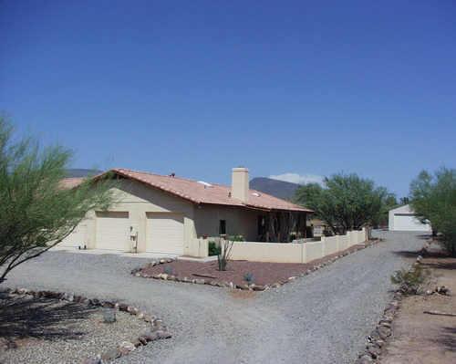 43211 N 16th St., New River, AZ 85087