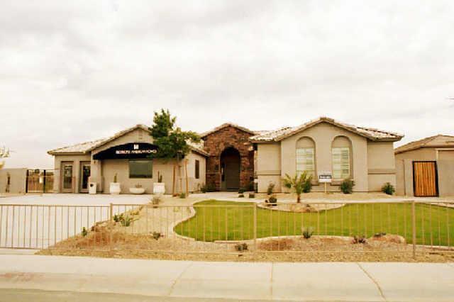 5515 N 83rd Dr., Glendale, AZ 85305