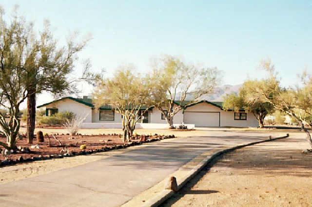 203 E Venado Rd., New River, AZ 85087