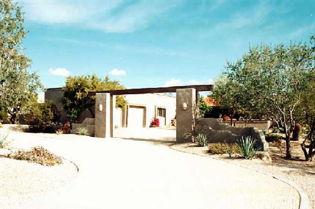 22427 N Los Caballos Dr., Scottsdale, AZ 85255