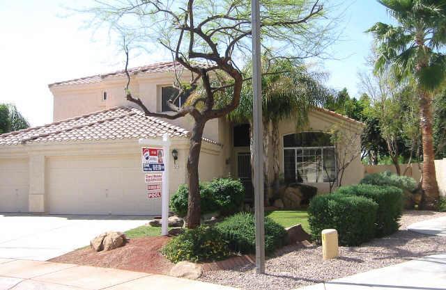 325 W Smoke Tree Rd., Gilbert, AZ 85233