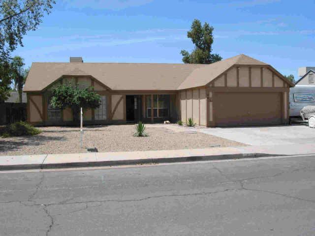 401 W Montoya Ln., Phoenix, AZ 85027