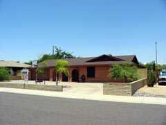 2728 E Cannon Dr., Phoenix, AZ 85028