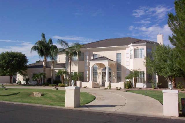 521 E Horseshoe Ave., Gilbert, AZ 85296