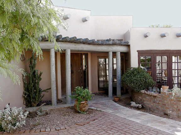 5704 N Echo Canyon Dr., Phoenix, AZ 85018