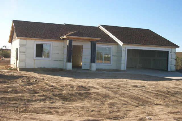 15094 S Overfield Rd., Arizona City, AZ 85123