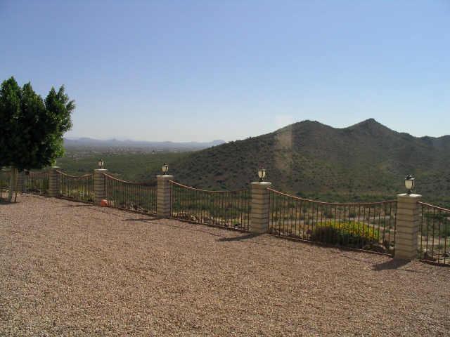 2880 W Maddock Rd., Phoenix, AZ 85086