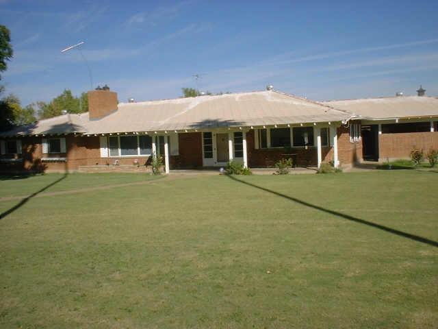 130 Greenway Rd., Phoenix, AZ 85042