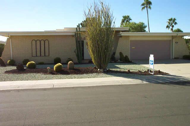 16818 N Meadow Park Dr., Sun City, AZ 85351