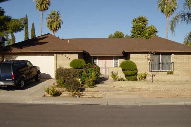 1366 W Laguna Azul Ave., Mesa, AZ 85202
