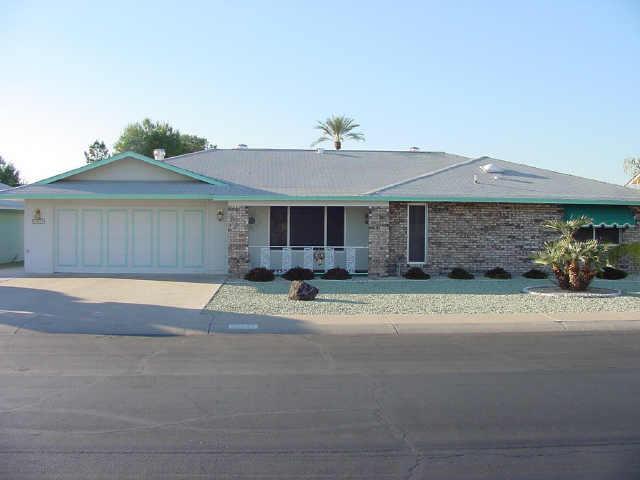19614 N Willowcreek Cir., Sun City, AZ 85373