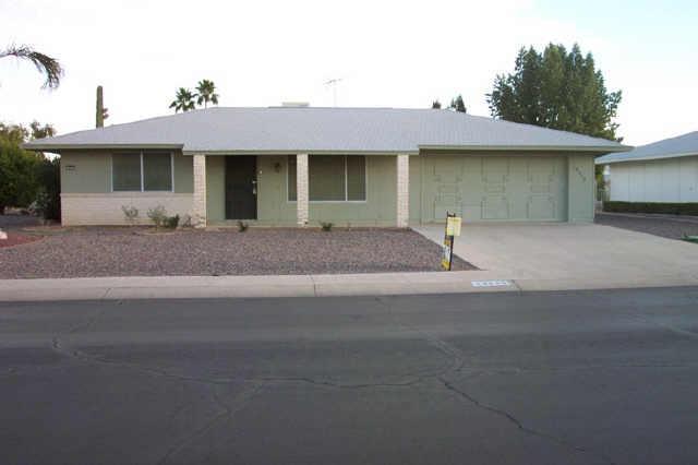 19813 N Willowcreek Cir., Sun City, AZ 85373