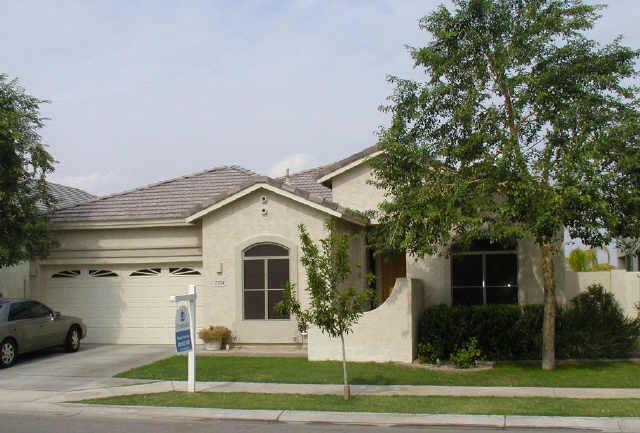 2724 E Carson Rd., Phoenix, AZ 85042