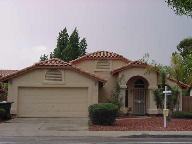 1220 E Grovers Ave., Phoenix, AZ 85022