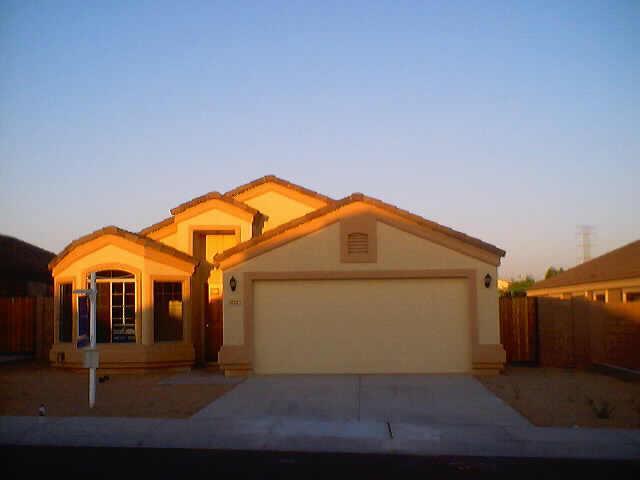 1011 N 90th Cir., Mesa, AZ 85207