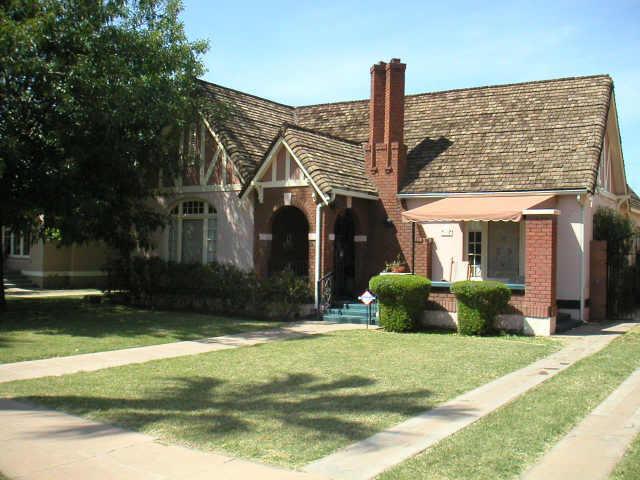 906 W Portland St., Phoenix, AZ 85007