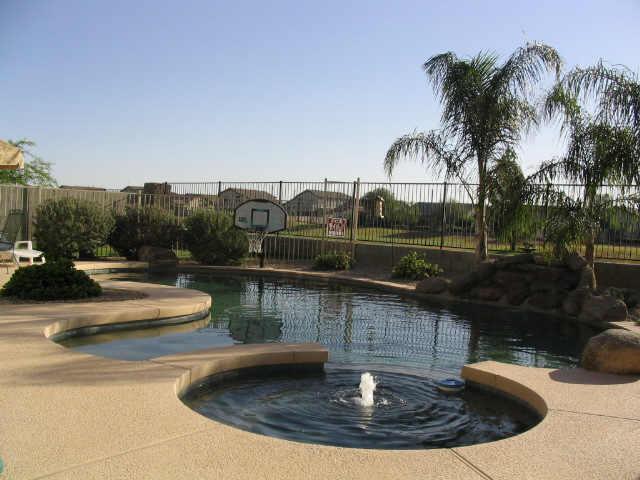 994 Parkcrest St., Gilbert, AZ 85296