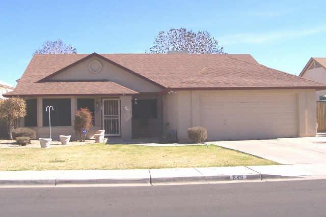 849 Falcon Dr., Gilbert, AZ 85236