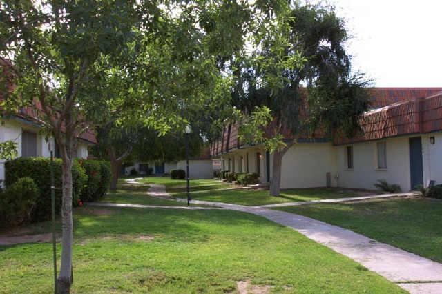 7805 N 49th Ave., Glendale, AZ 85301