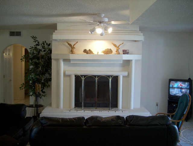 7607 S 41st St., Phoenix, AZ 85042