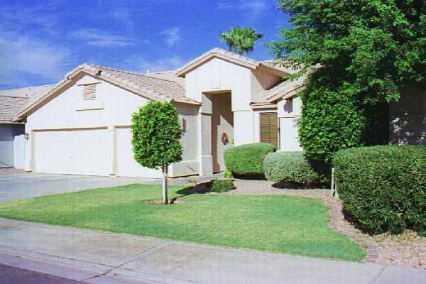 912 N Lakeshore Pl., Chandler, AZ 85226