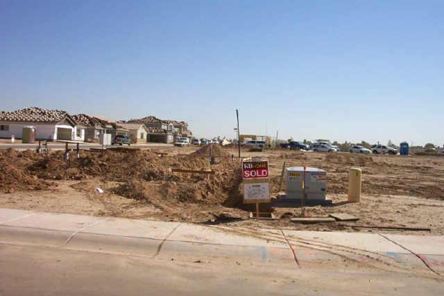 4811 S 24th Ave., Phoenix, AZ 85041