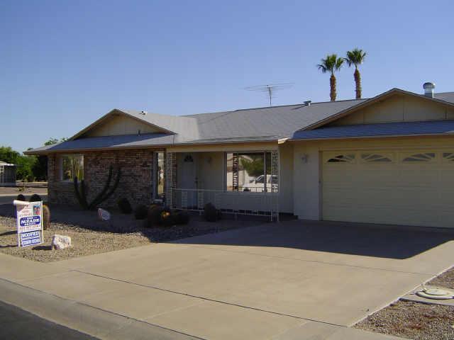 10401 W Willowcreek Cir., Sun City, AZ 85373