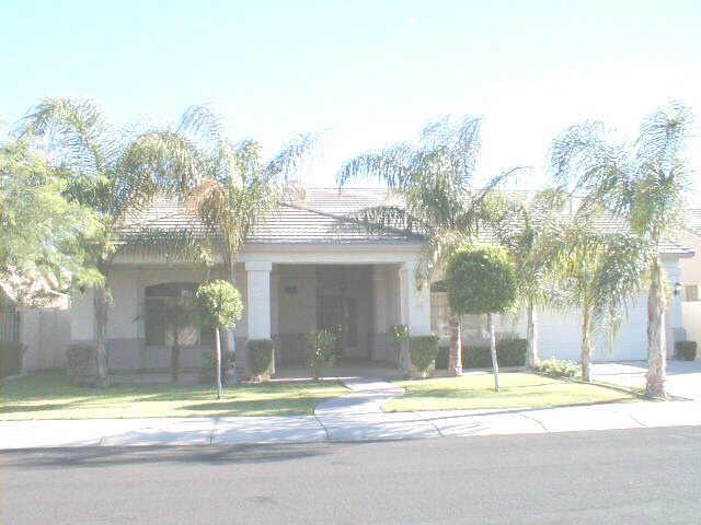 113 E Smoketree Rd., Gilbert, AZ 85296