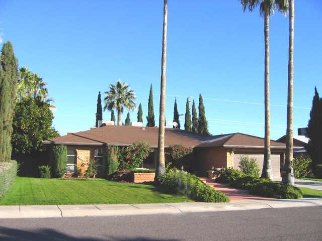 2844 E Cannon Dr., Phoenix, AZ 85028