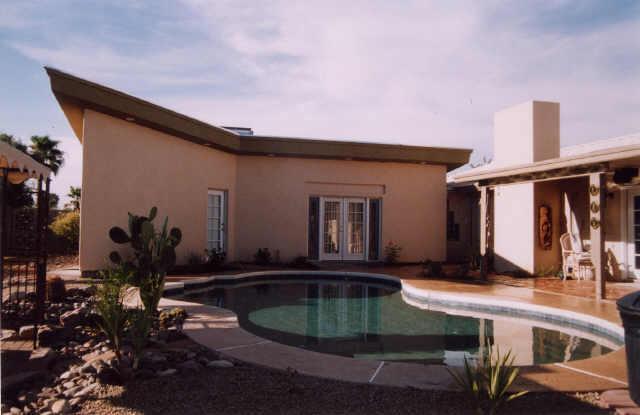 12402 N 38 Pl., Phoenix, AZ 85032