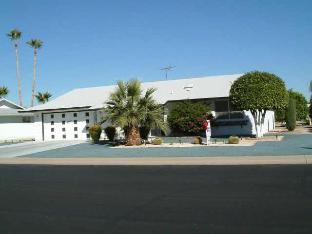 10418 W Willowcreek Cir., Sun City, AZ 85373