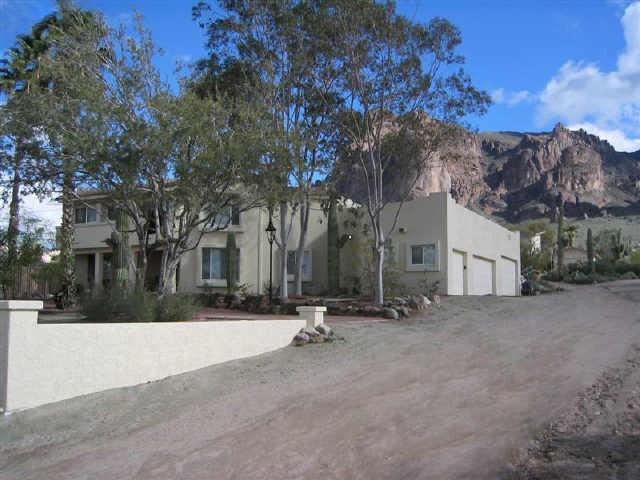 2961 N Prospectors Rd., Apache Junction, AZ 85219