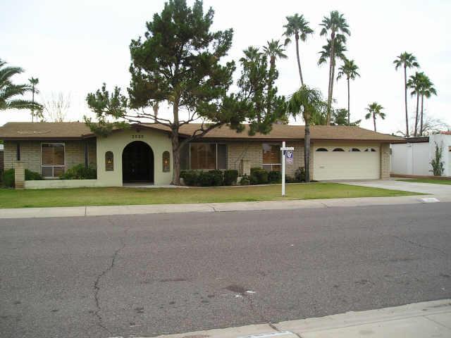 3535 E Cannon Dr., Phoenix, AZ 85028