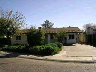 1001 W Angela Dr., Phoenix, AZ 85023