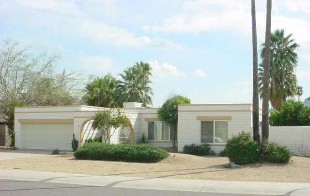 2915 E Cannon Dr., Phoenix, AZ 85028