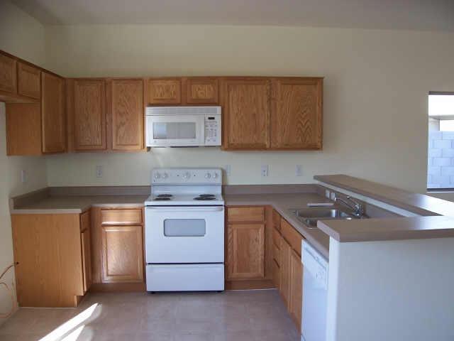 7216 S 8 St., Phoenix, AZ 85042