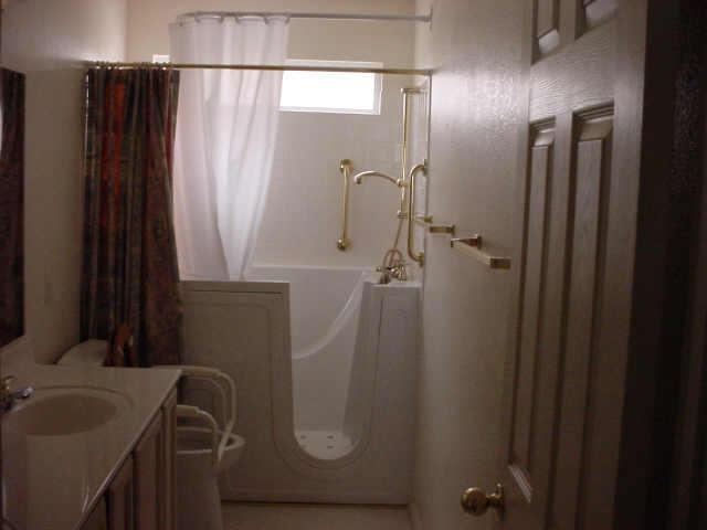 15006 S 9th St., Phoenix, AZ 85048