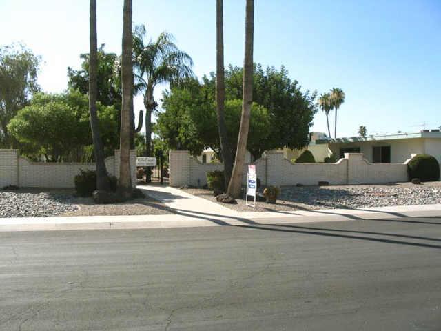 13686 N 110th Ave., Sun City, AZ 85351