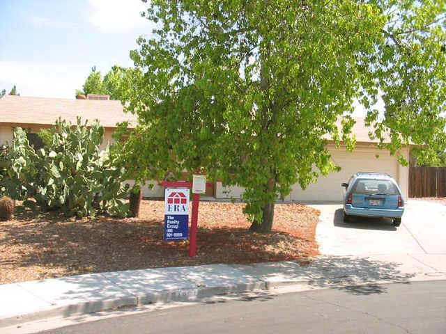 1861 N Essex Cir., Mesa, AZ 85207