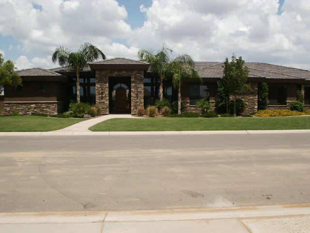 100 W Sparrow Dr., Chandler, AZ 85286