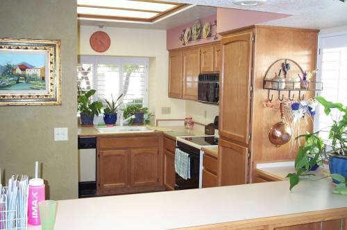 3227 E Topeka Dr., Phoenix, AZ 85050