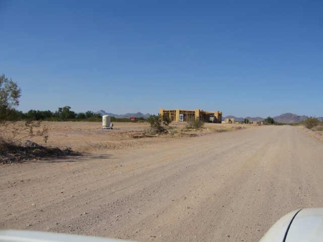 975 N 416th St., Tonopah, AZ 85354