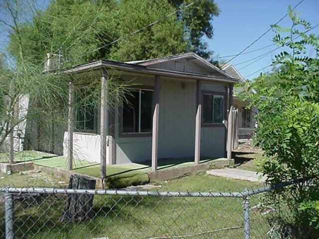 560 S Grand St., Mesa, AZ 85210