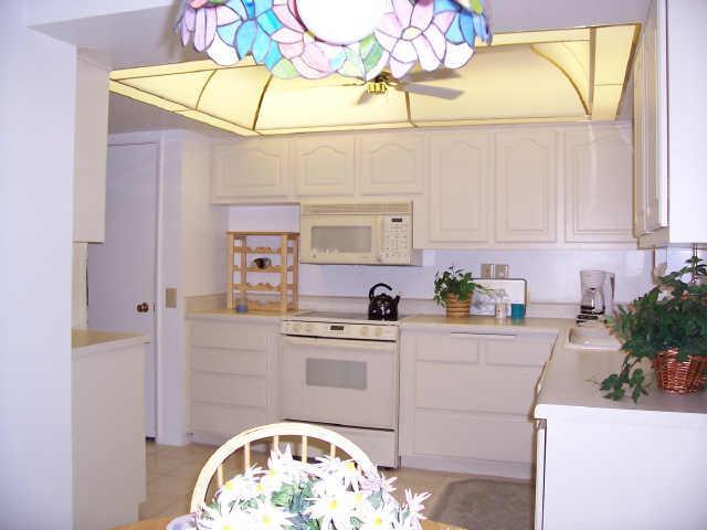 10331 W Sombrero Cir., Sun City, AZ 85373